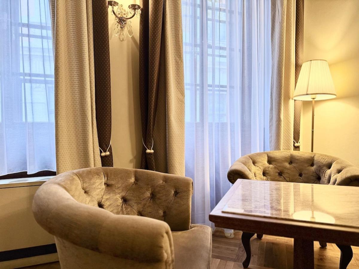 Traditional Prague Apartment ภายนอก รูปภาพ